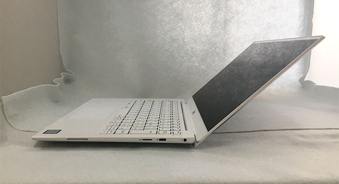 Dell XPS13 傾斜
