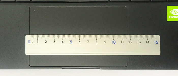 DAIV 4N タッチパッド幅