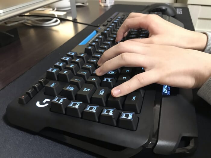 G910r-typing2