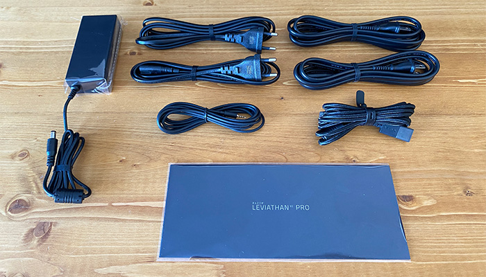 RAZER LEVIATHAN V2 PROの同梱物