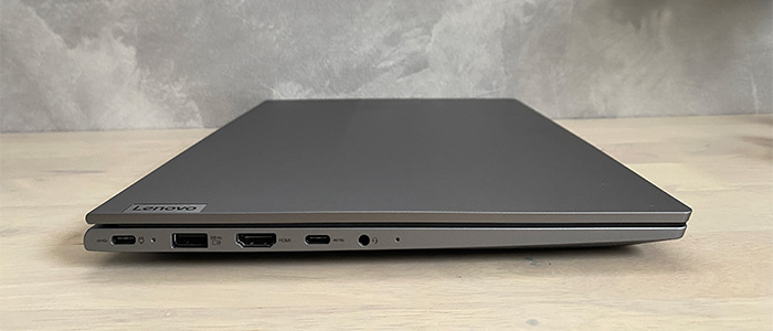 Lenovo ThinkBook 14 Gen 7 AMDのインターフェース
