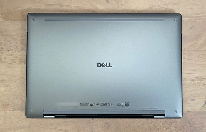 XPS13の背面
