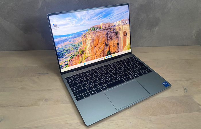 XPS 13は15万円以下で買えるおすすめのノートパソコン